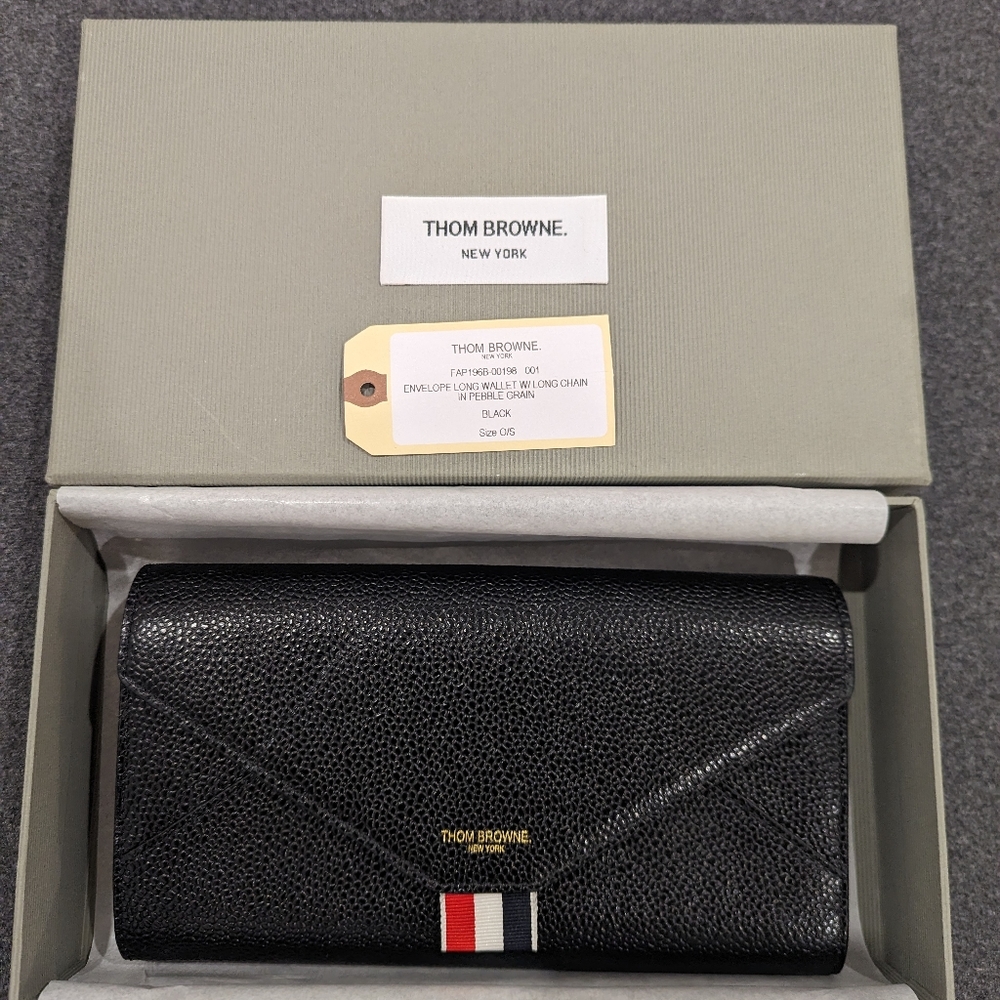 Thom Browne Envelope Long Wallet with Long Chain in Pebble Grain FAP196B00198